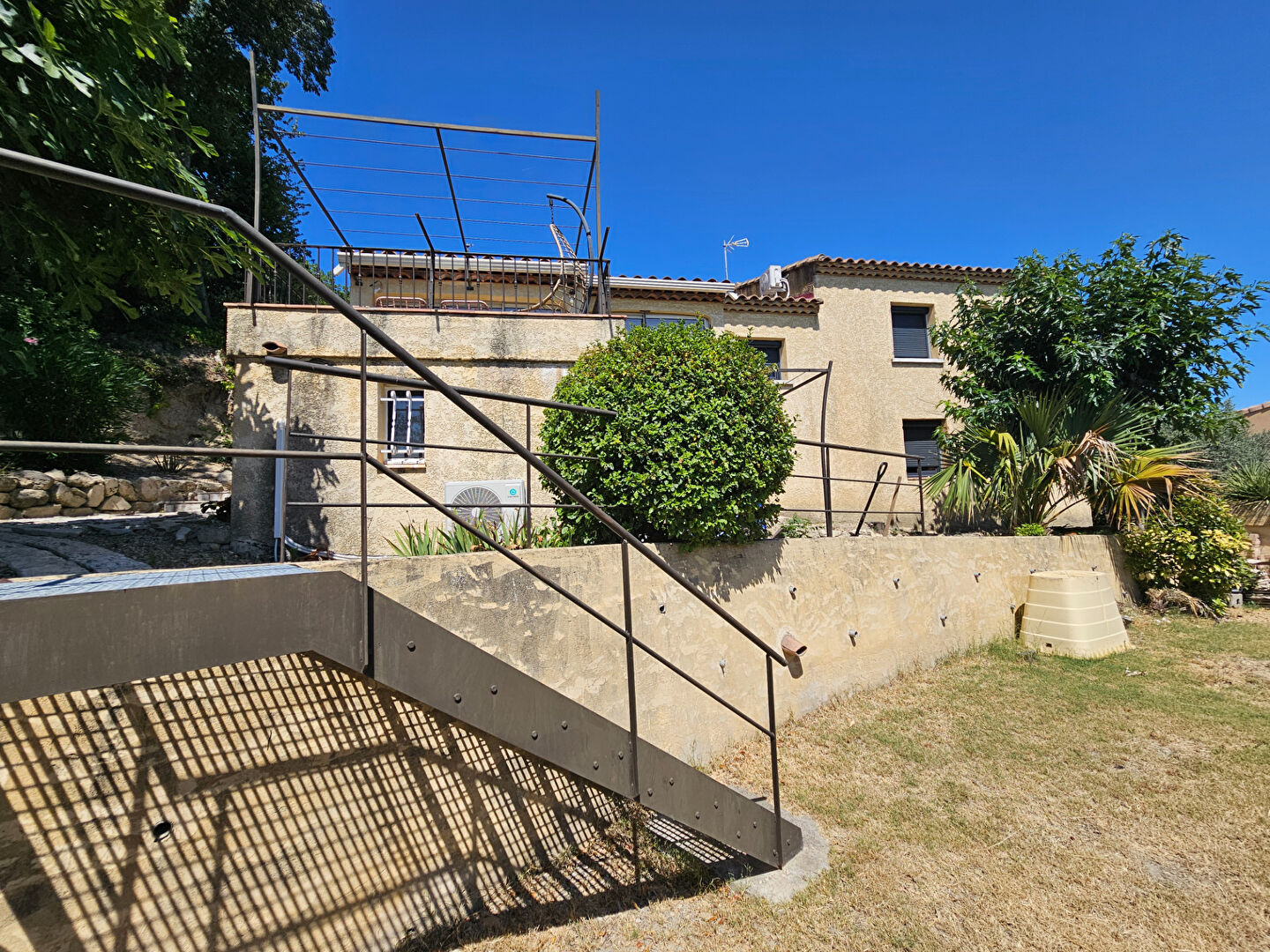 Agence immobilière de SARL CARDINAL - VILLENEUVE LES AVIGNON - CARDINAL - LES ANGLES