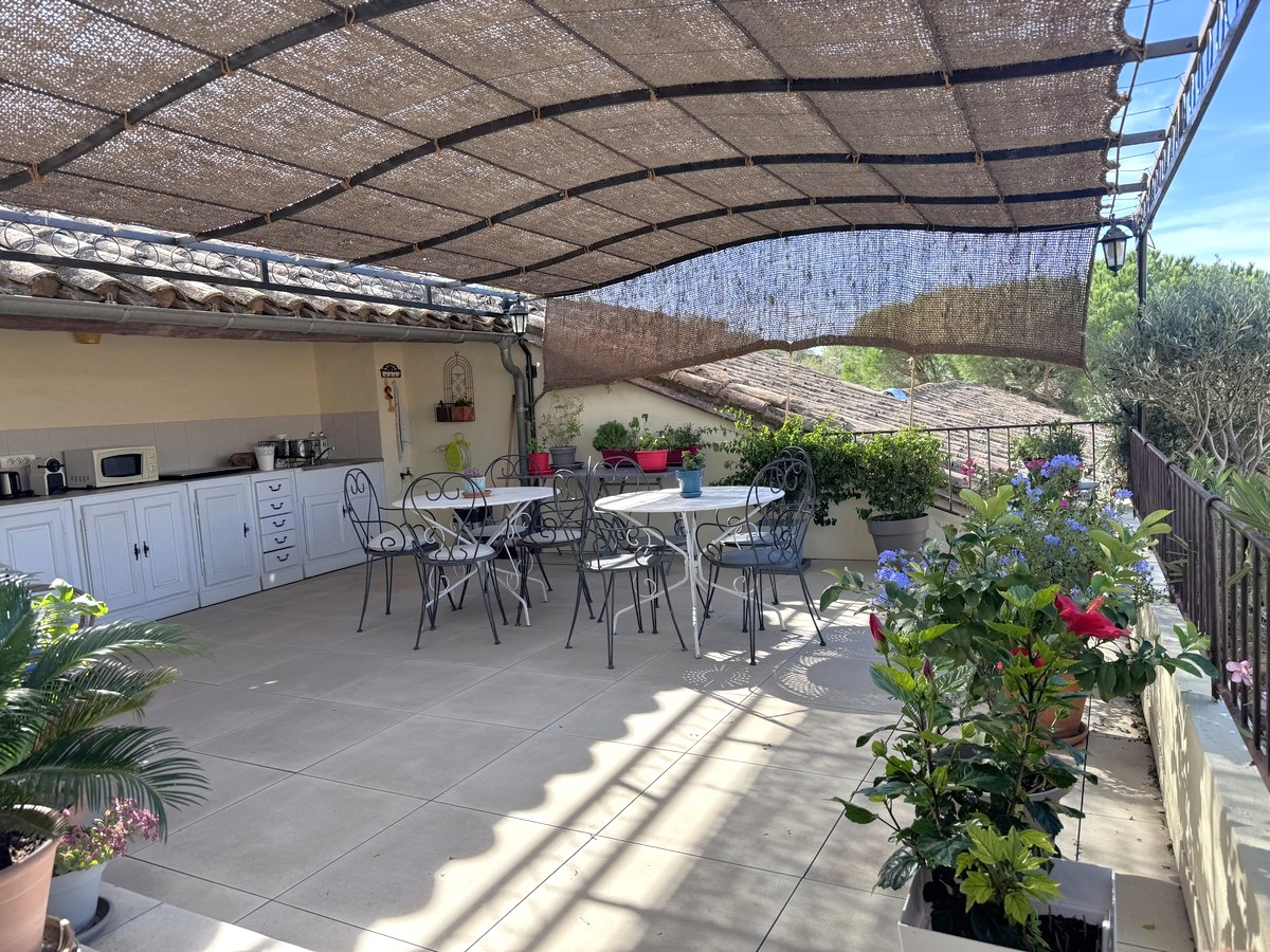 Photo Maison Rochefort Du Gard 4 pièce(s) 170 m2 image 2/6