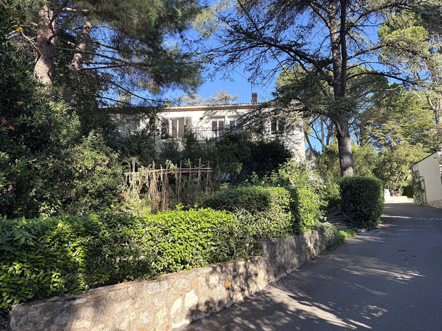 Photo Appartement Villeneuve Les Avignon 4 pièces 67 m2 avec terrasse et jardin image 1/6