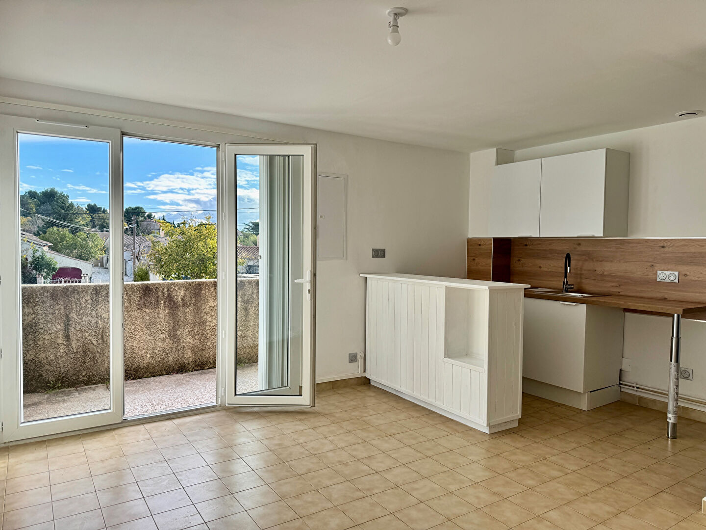 Agence immobilière de SARL CARDINAL - VILLENEUVE LES AVIGNON - CARDINAL - LES ANGLES