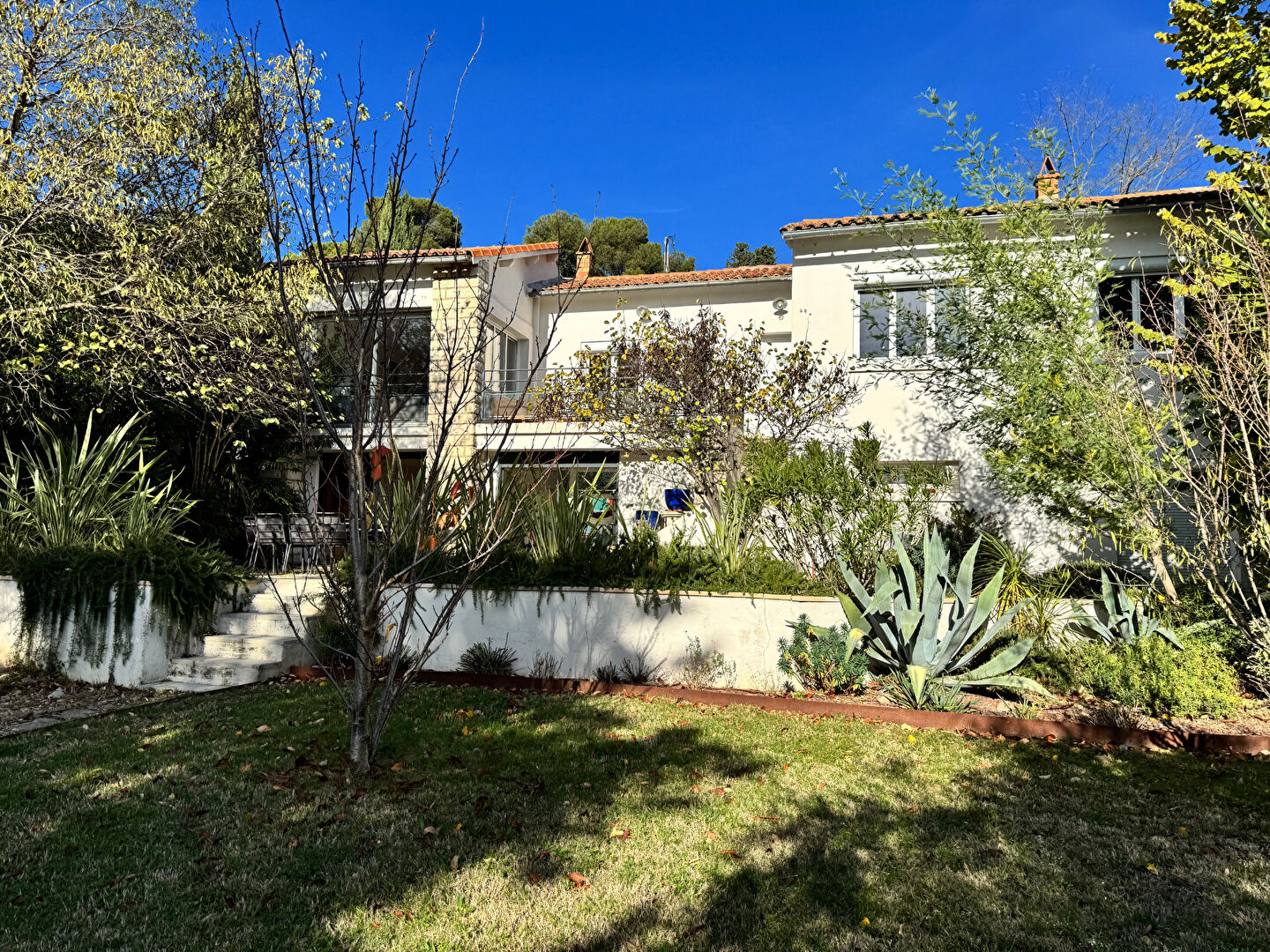 Maison Villeneuve Les Avignon 6 pièce(s) 165 m2