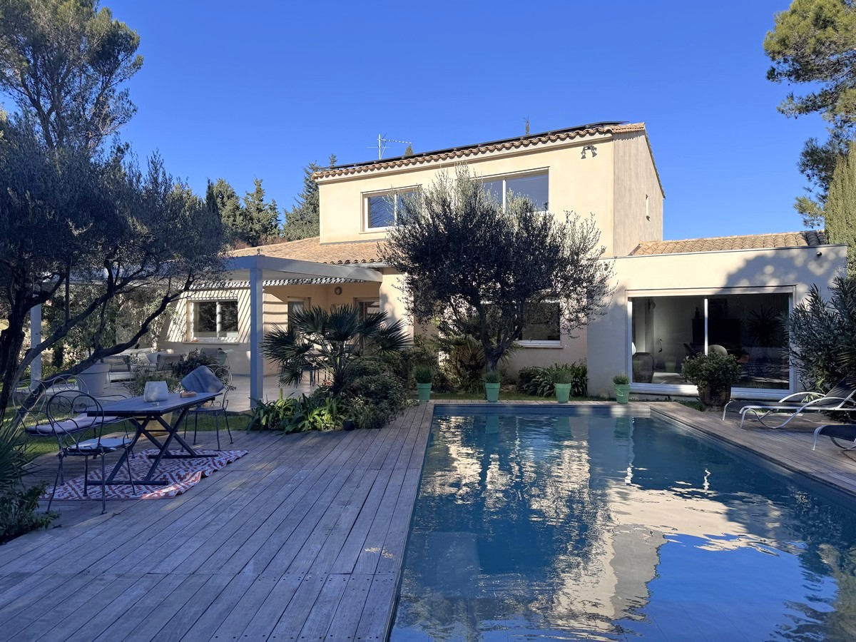 Agence immobilière de SARL CARDINAL - VILLENEUVE LES AVIGNON