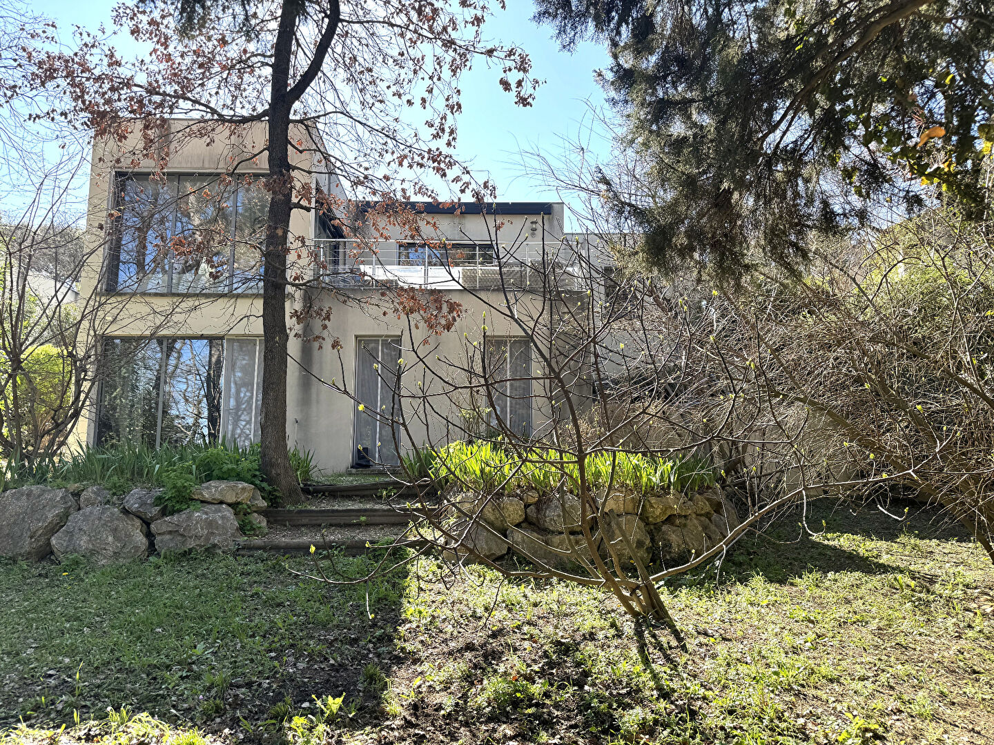 Agence immobilière de SARL CARDINAL - VILLENEUVE LES AVIGNON