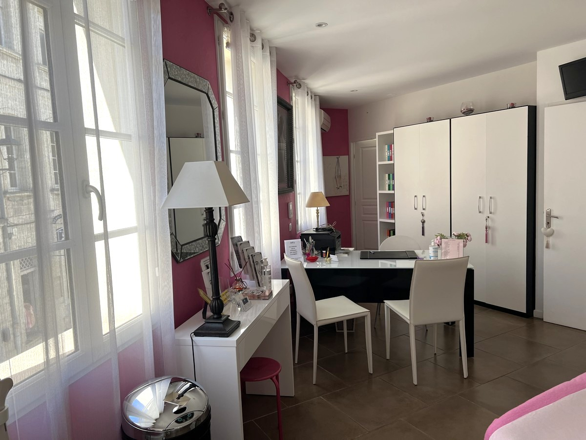 Agence immobilière de SARL CARDINAL - VILLENEUVE LES AVIGNON