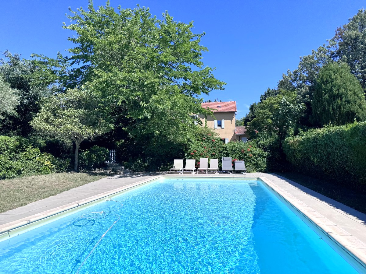 Agence immobilière de SARL CARDINAL - VILLENEUVE LES AVIGNON