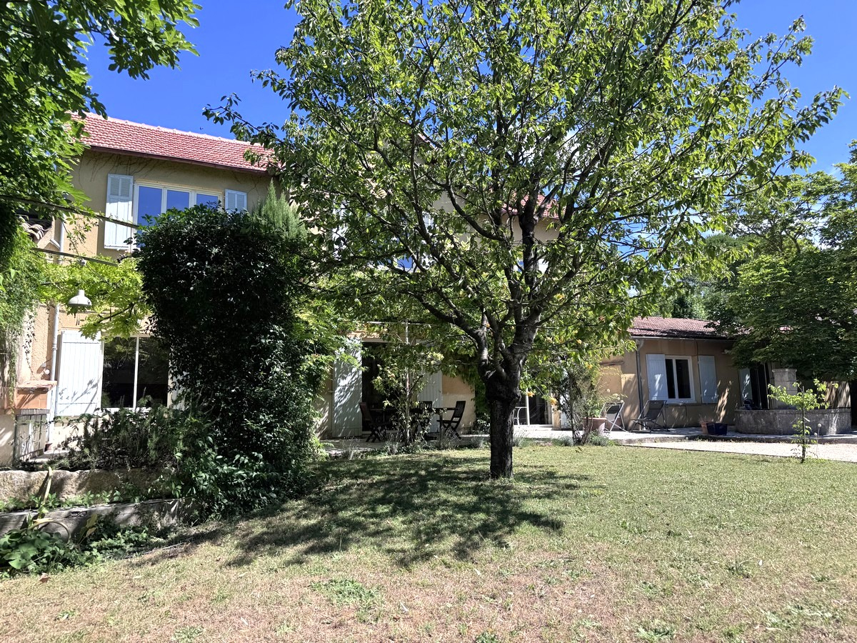 Agence immobilière de SARL CARDINAL - VILLENEUVE LES AVIGNON