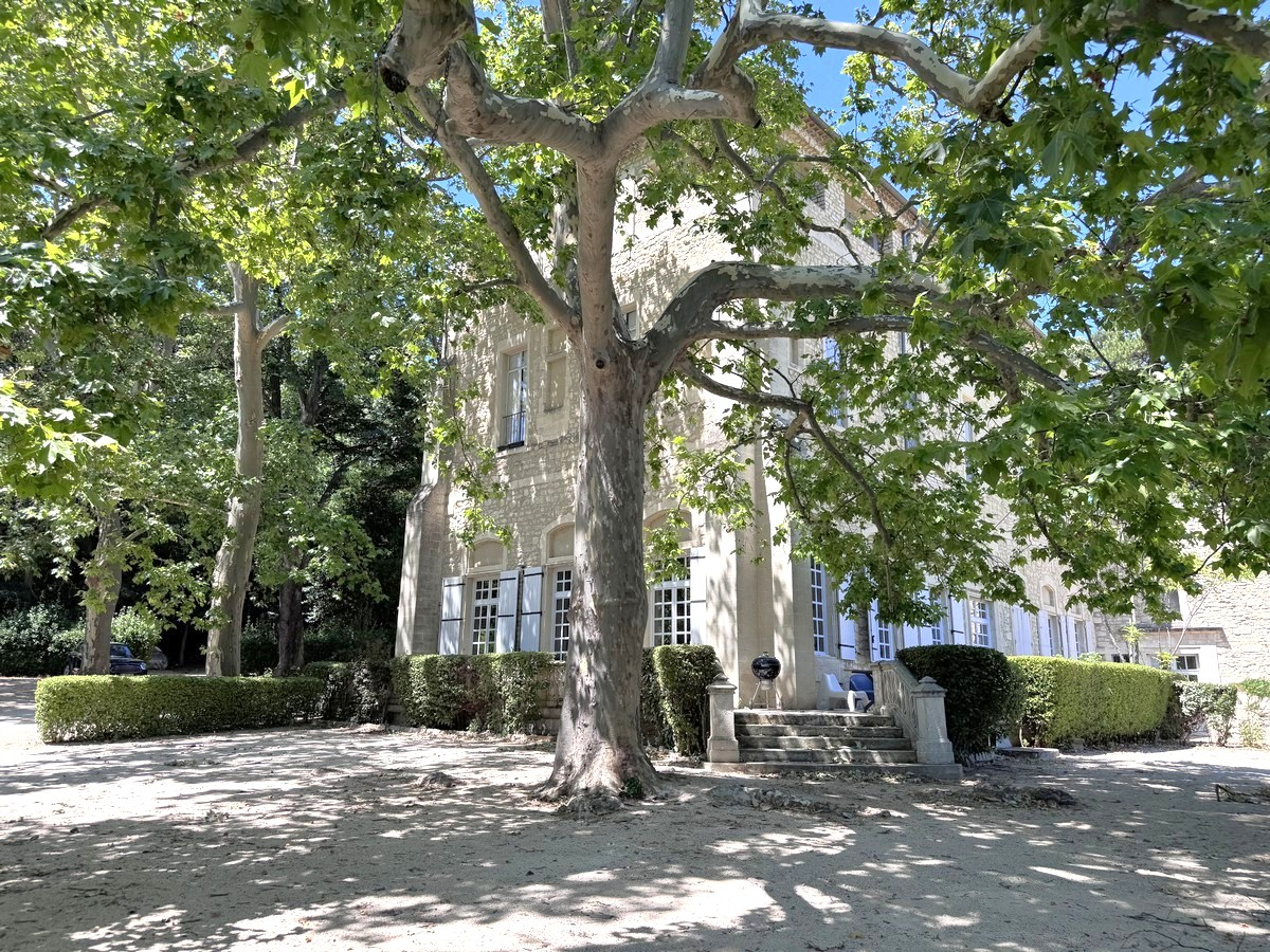Agence immobilière de SARL CARDINAL - VILLENEUVE LES AVIGNON