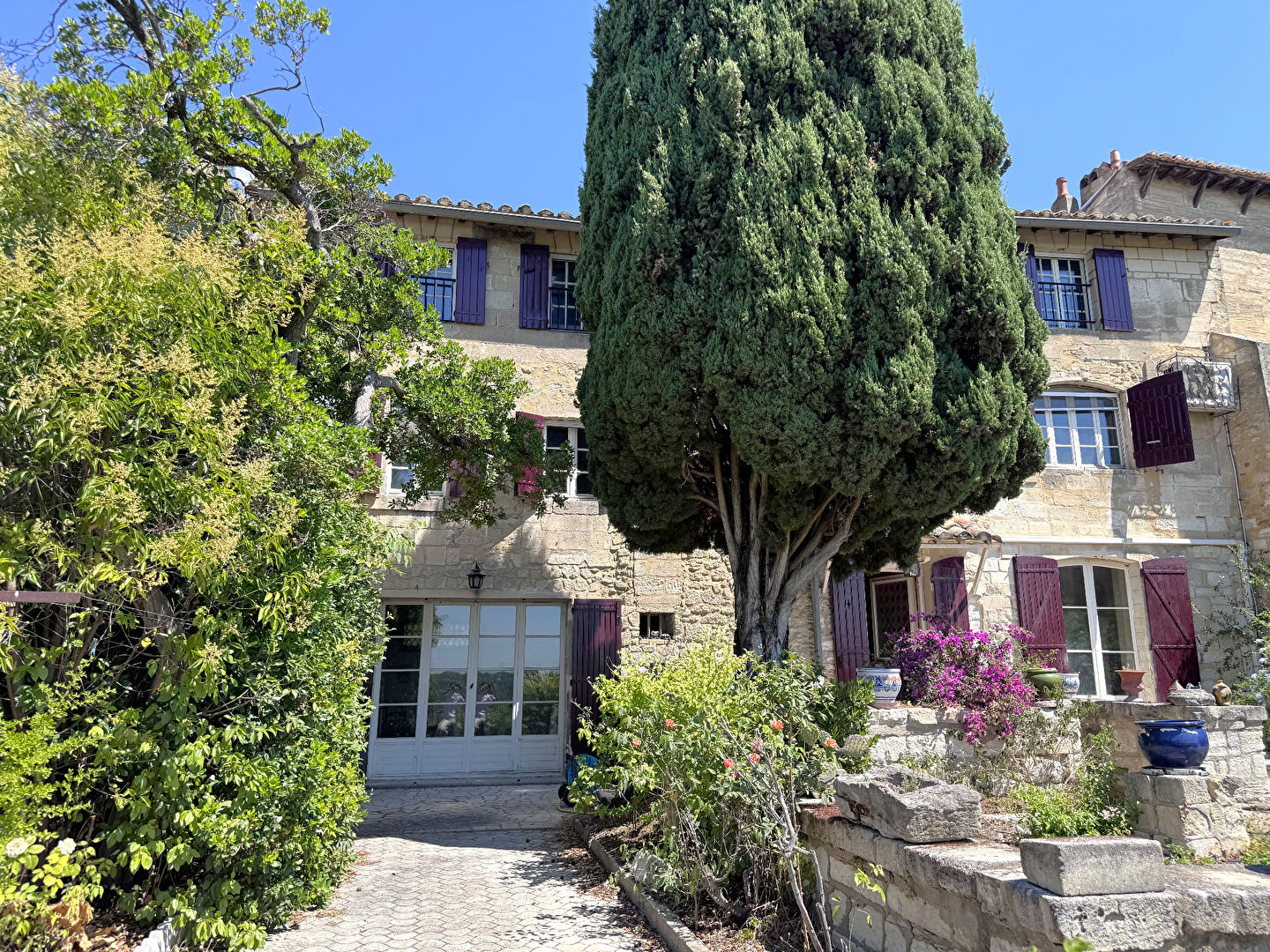 Agence immobilière de SARL CARDINAL - VILLENEUVE LES AVIGNON