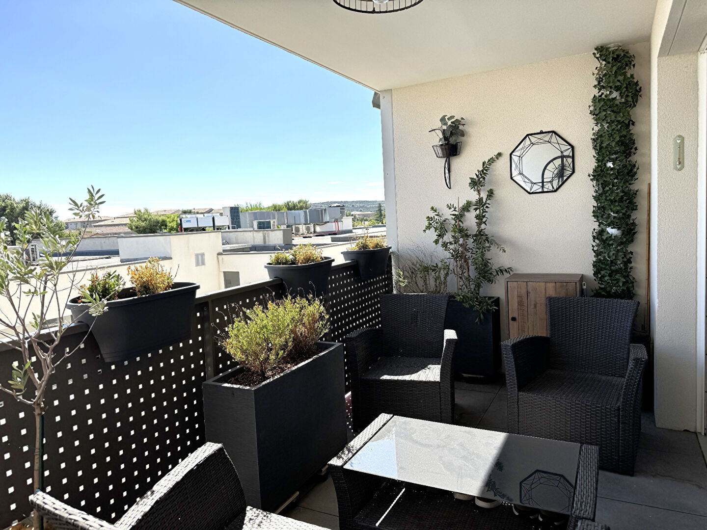 Agence immobilière de SARL CARDINAL - VILLENEUVE LES AVIGNON