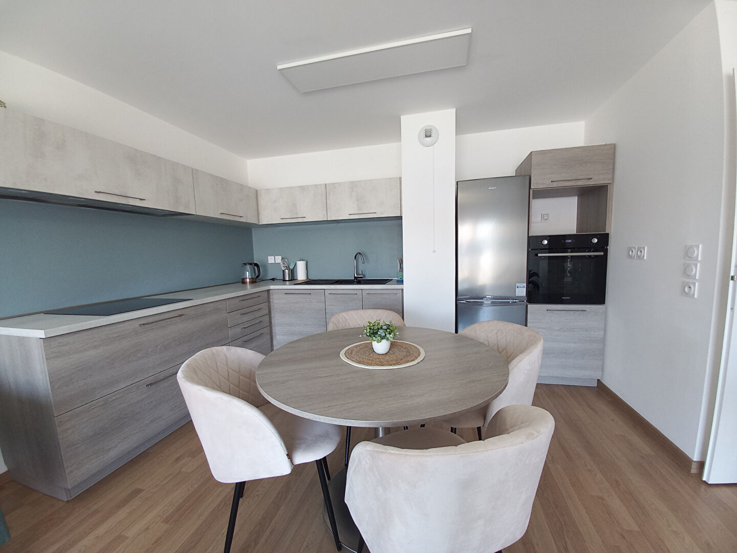 T3 standing -Lecelles