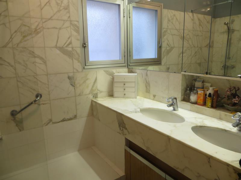 Photo LE PLESSIS ROBINSON - 4 PIECES image 3/4