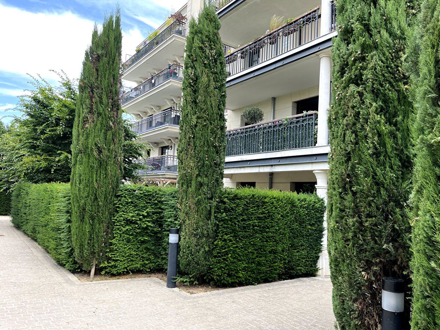 Agence immobilière de CASSANDRE IMMOBILIER Le plessis robinson - CASSANDRE IMMOBILIER