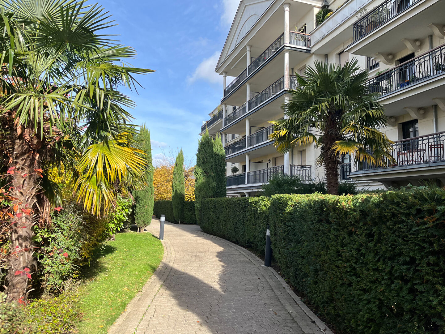 Agence immobilière de CASSANDRE IMMOBILIER Le plessis robinson - CASSANDRE IMMOBILIER