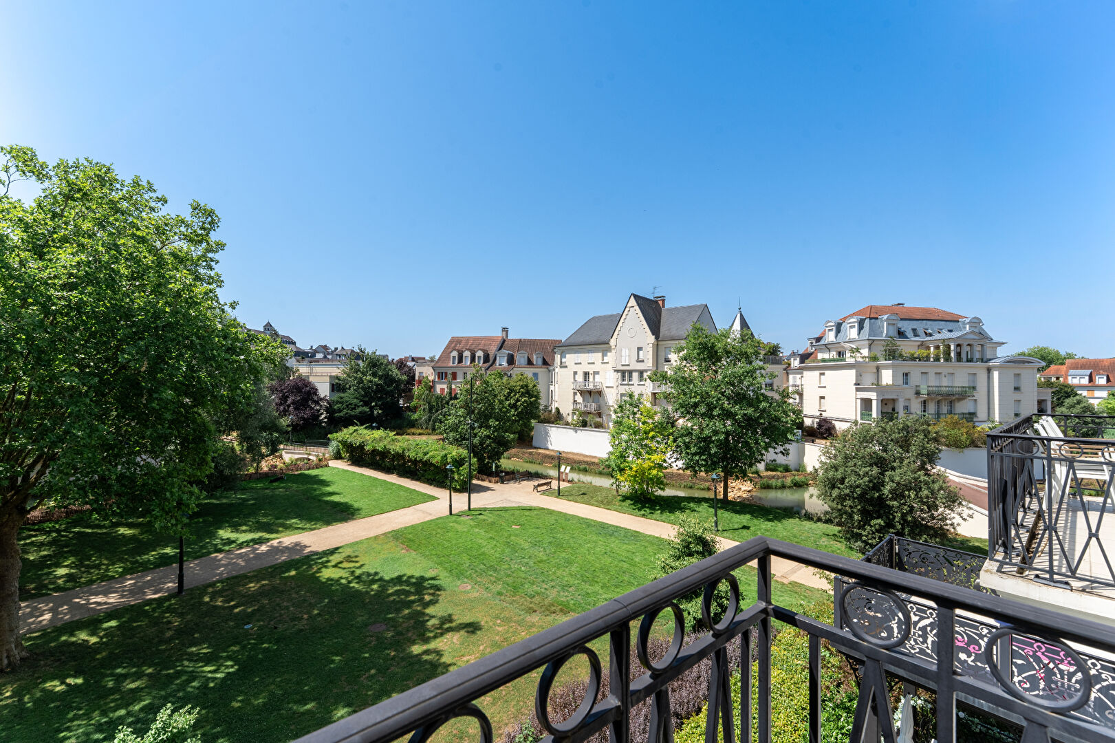 Agence immobilière de CASSANDRE IMMOBILIER Le plessis robinson - CASSANDRE IMMOBILIER