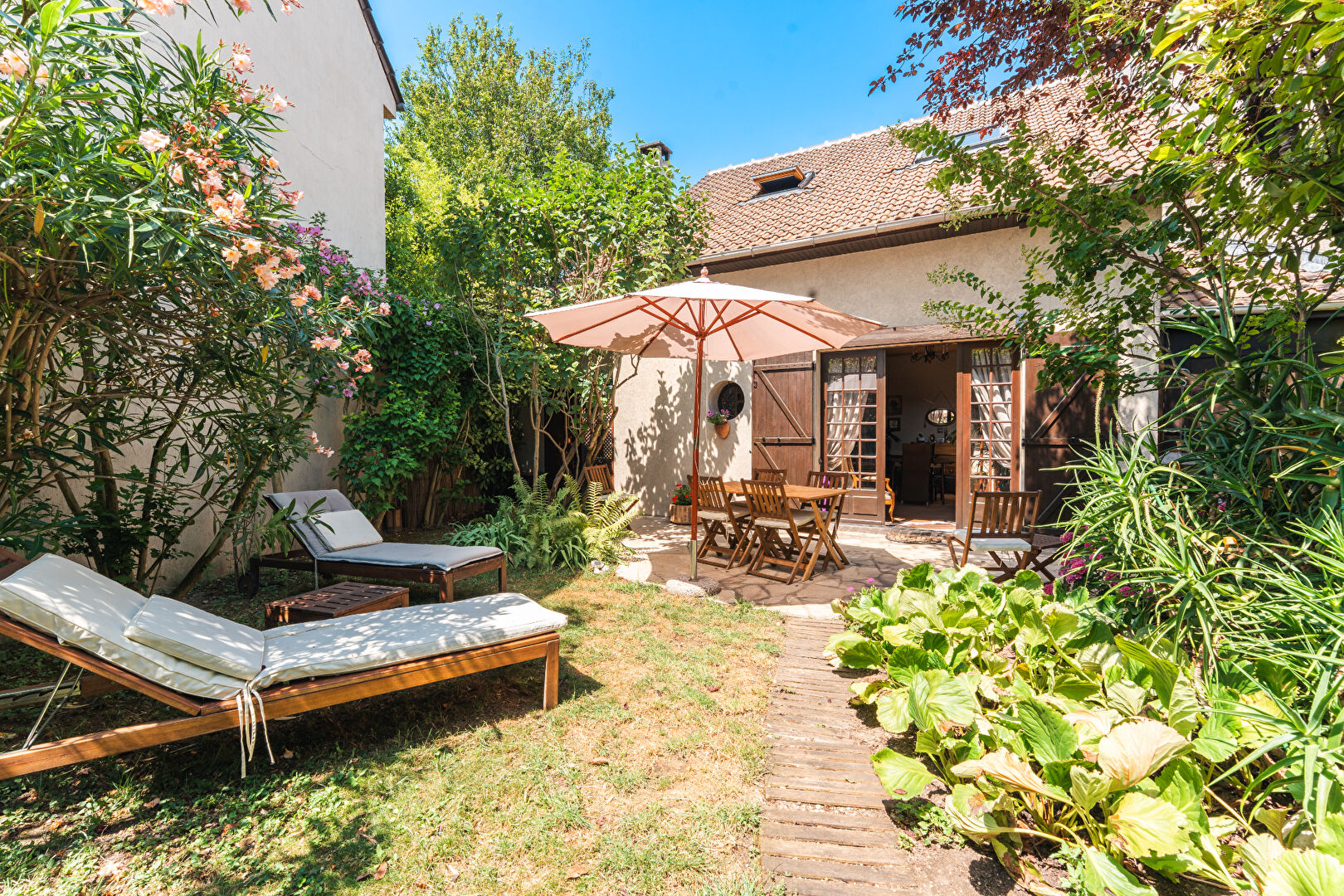 Agence immobilière de CASSANDRE IMMOBILIER Le plessis robinson - CASSANDRE IMMOBILIER