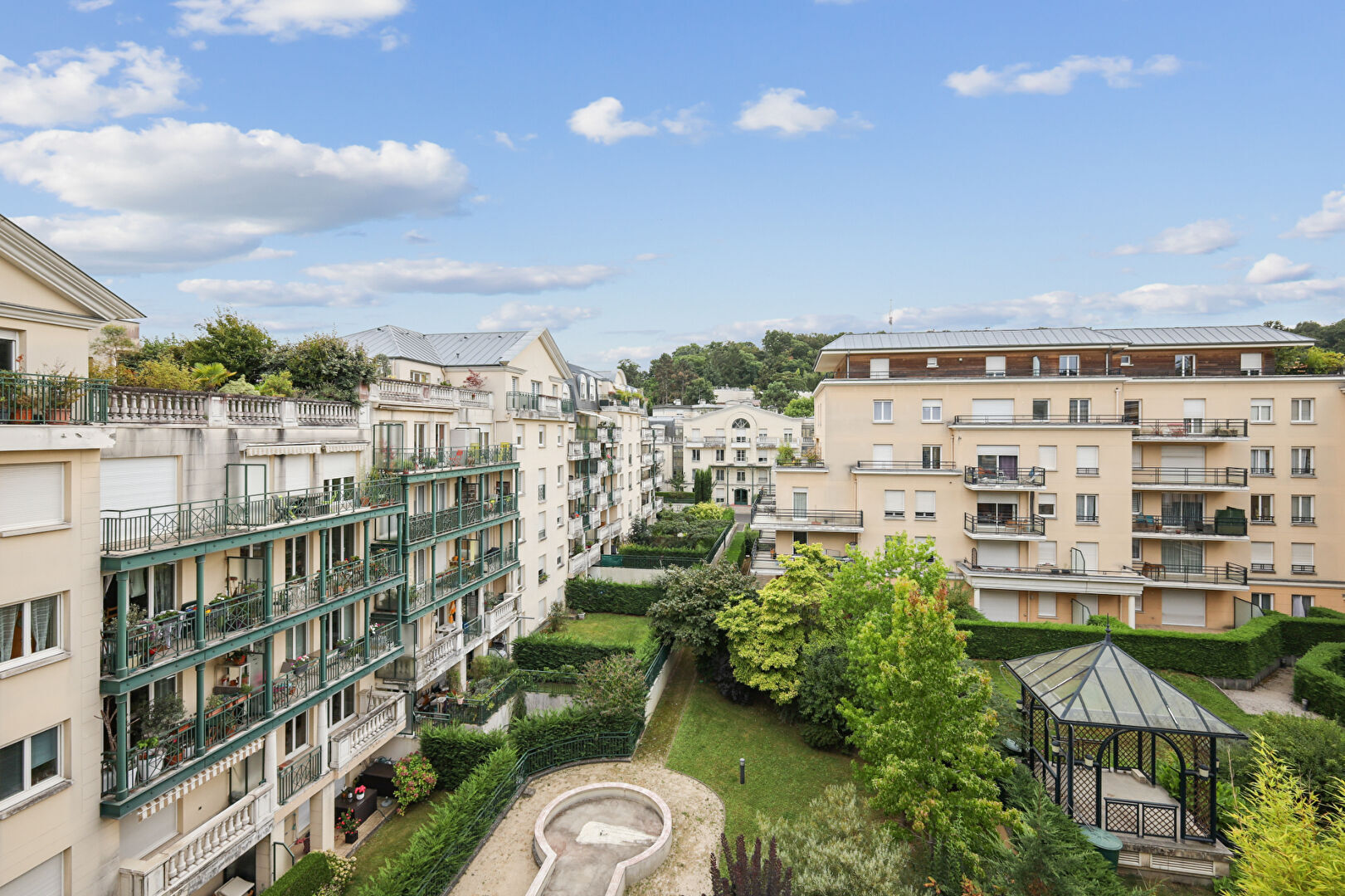 Agence immobilière de CASSANDRE IMMOBILIER Le plessis robinson