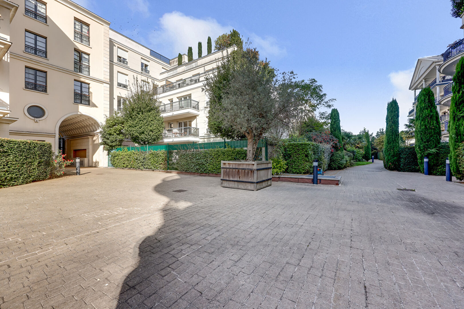 Agence immobilière de CASSANDRE IMMOBILIER Le plessis robinson