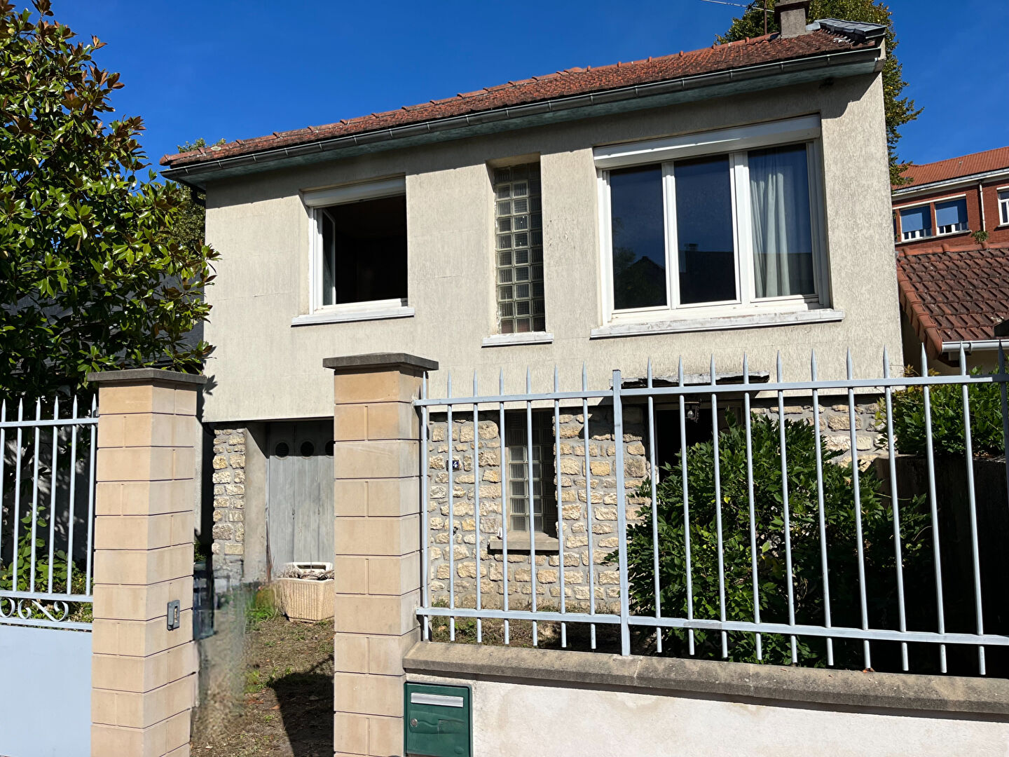 Agence immobilière de CASSANDRE IMMOBILIER Le plessis robinson