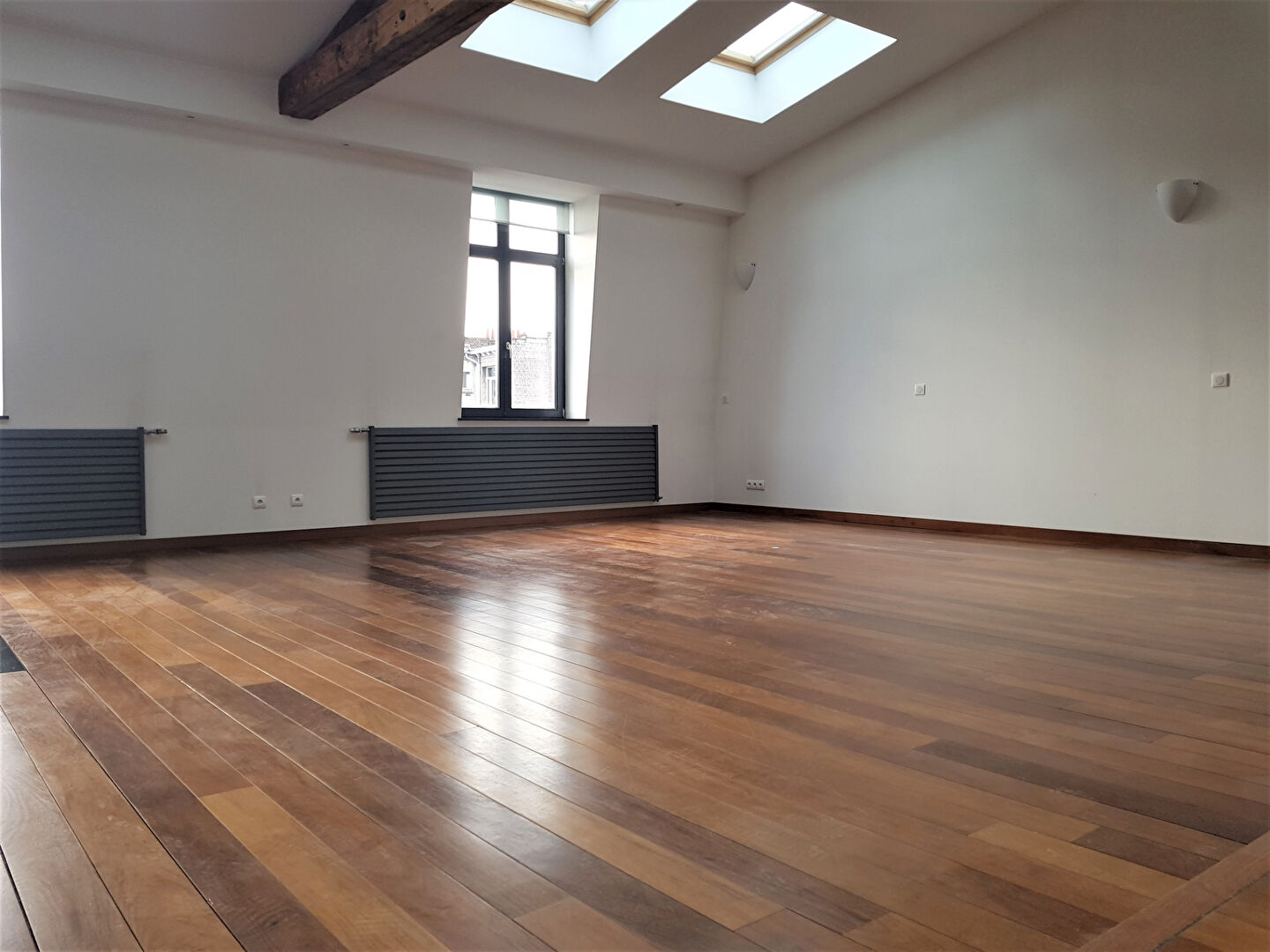 Agence immobilière de CAVROIS IMMOBILIER Lille
