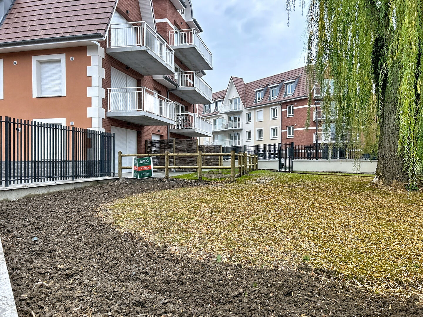 T2 neuf avec terrasse , jardin et place de parking