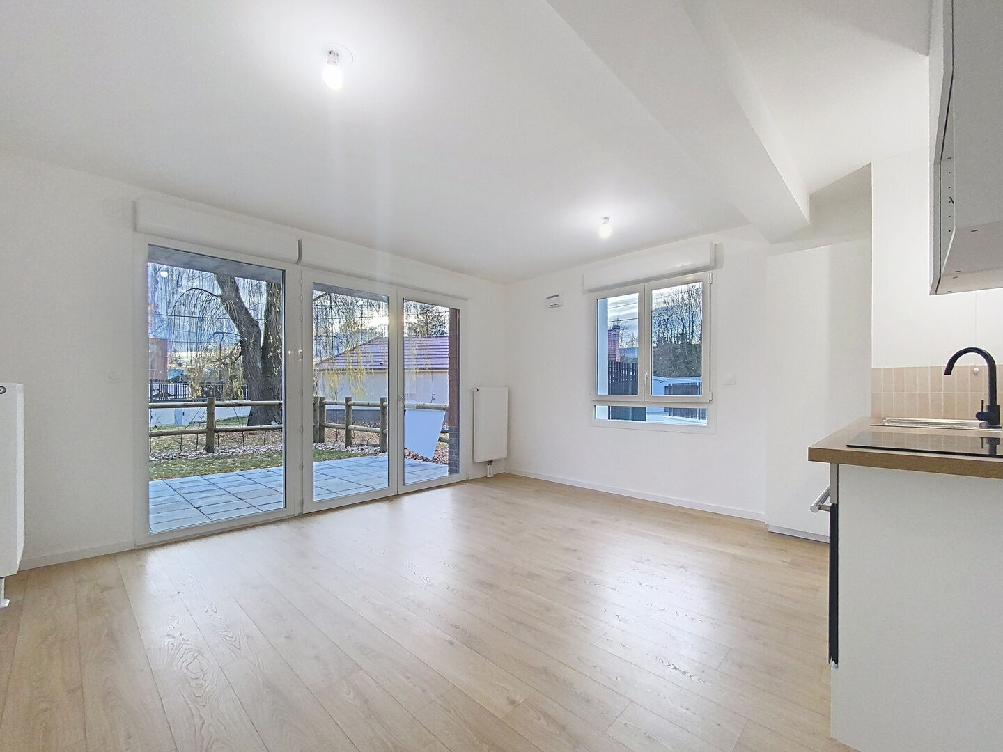 T2 neuf avec terrasse , jardin et place de parking