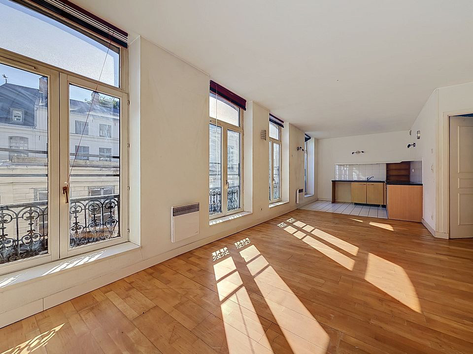 Agence immobilière de CAVROIS IMMOBILIER Lille