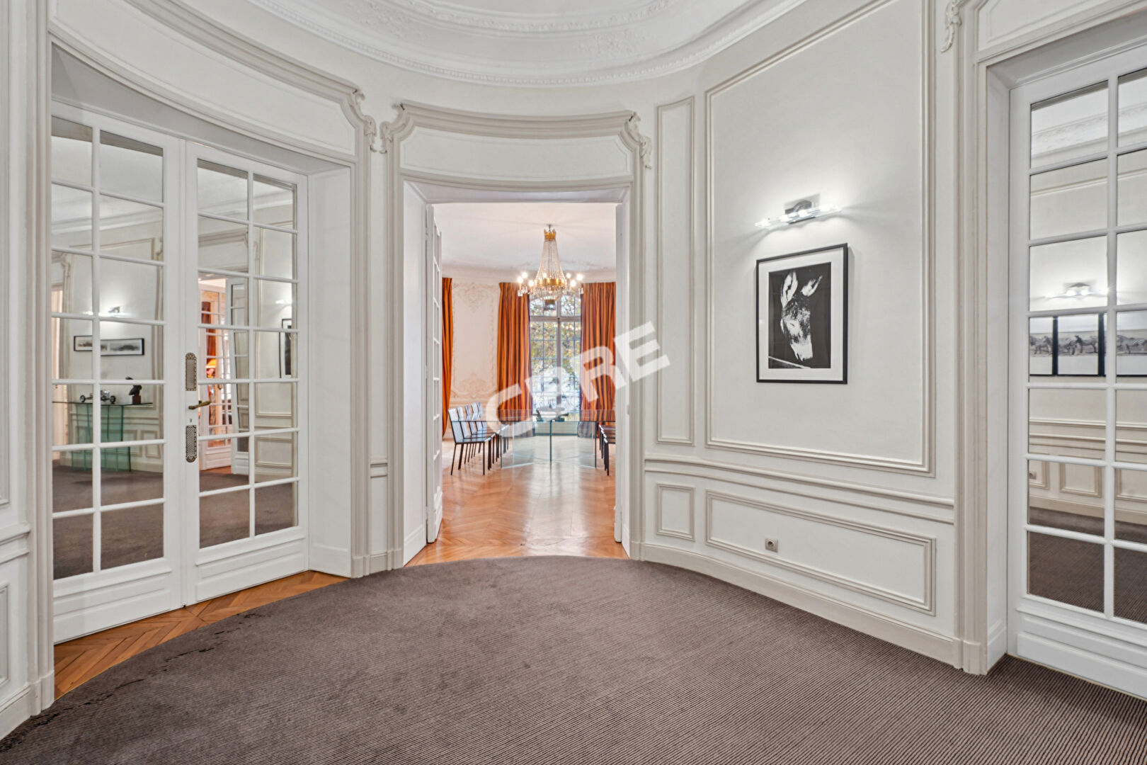 Photo Rare - Magnifique appartement d'angle proche place des Etats-Unis/Place de l'Etoile et Place Ièna. image 4/6