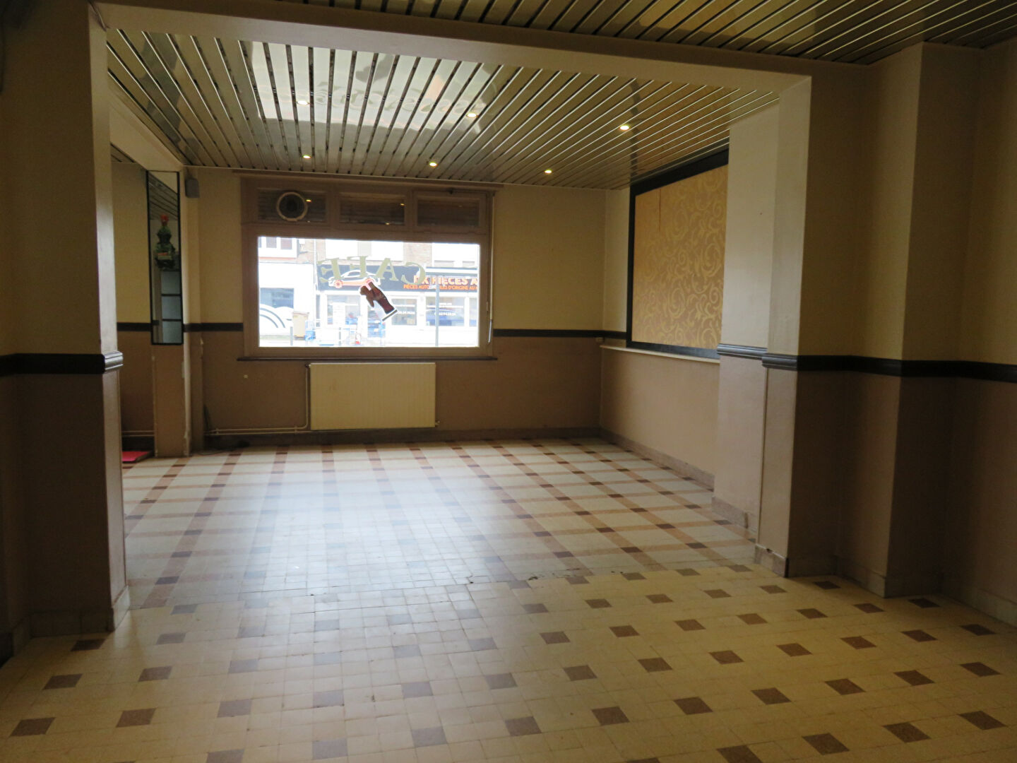 Photo Immeuble mixe commerce et habitation image 2/6