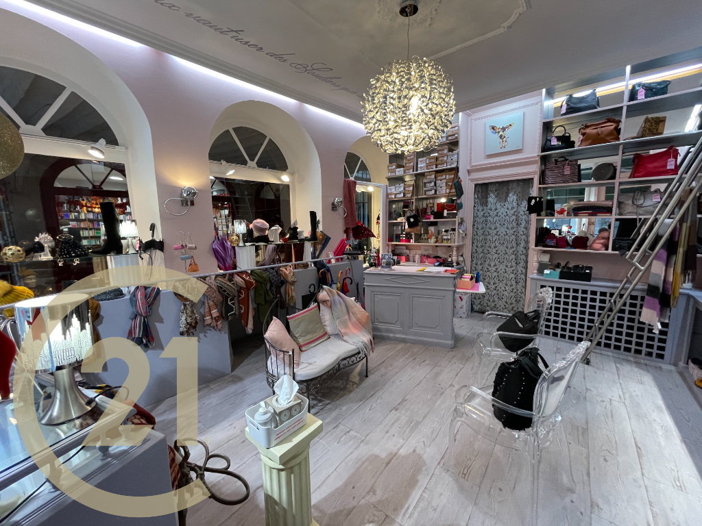 Agrandir la photo Magasin de chaussures à vendre - 35.0 m2 - 71 - Saone-et-Loire