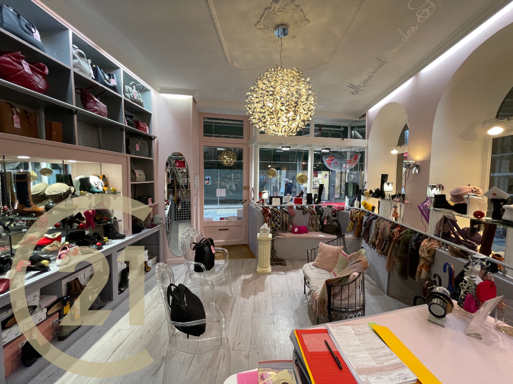Agrandir la photo Magasin de chaussures à vendre - 35.0 m2 - 71 - Saone-et-Loire