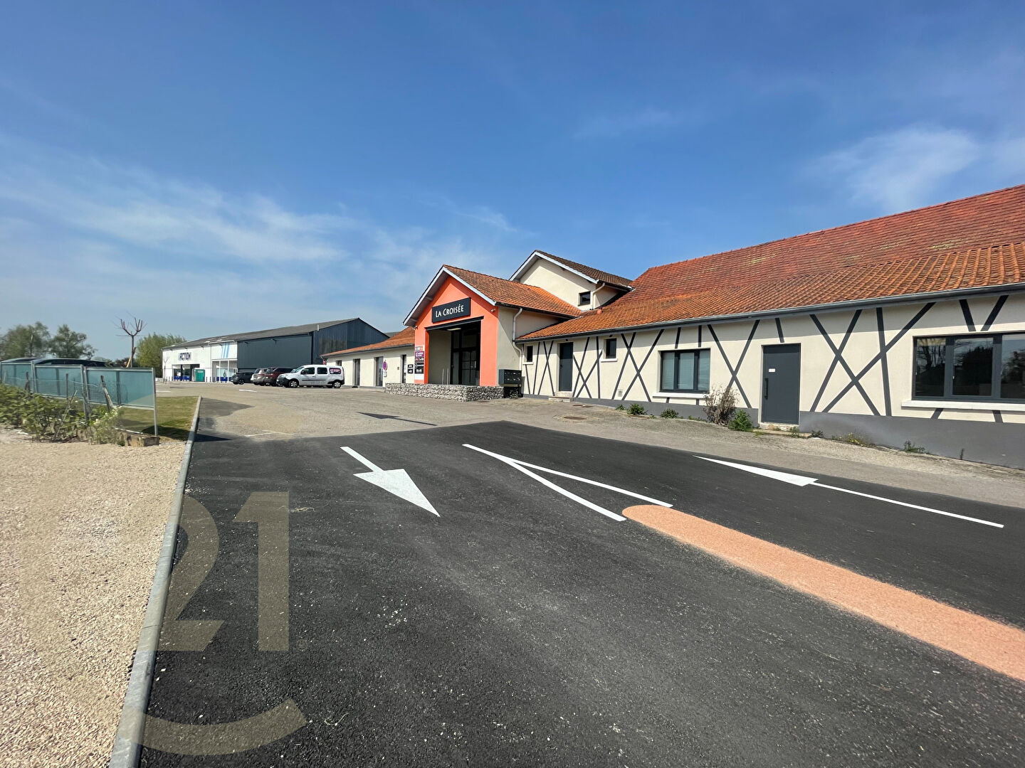 Agrandir la photo Local commercial à louer - 175.0 m2 - 71 - Saone-et-Loire