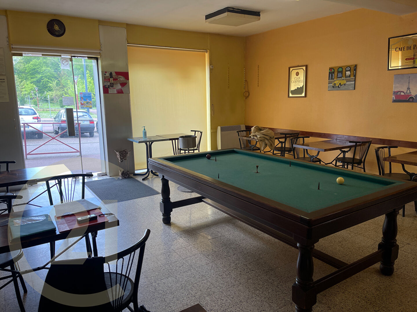 Agrandir la photo Bar à vendre - 75.0 m2 - 71 - Saone-et-Loire