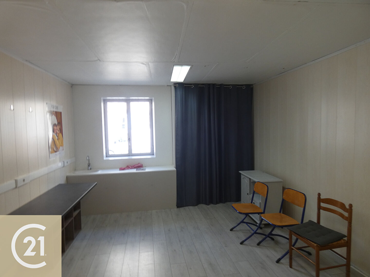 Agrandir la photo Local commercial à louer - 100.0 m2 - 71 - Saone-et-Loire