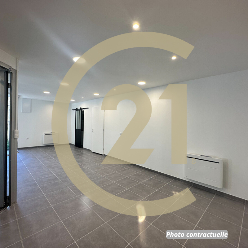 Local commercial à louer - 45.0 m2 - 39 - Jura