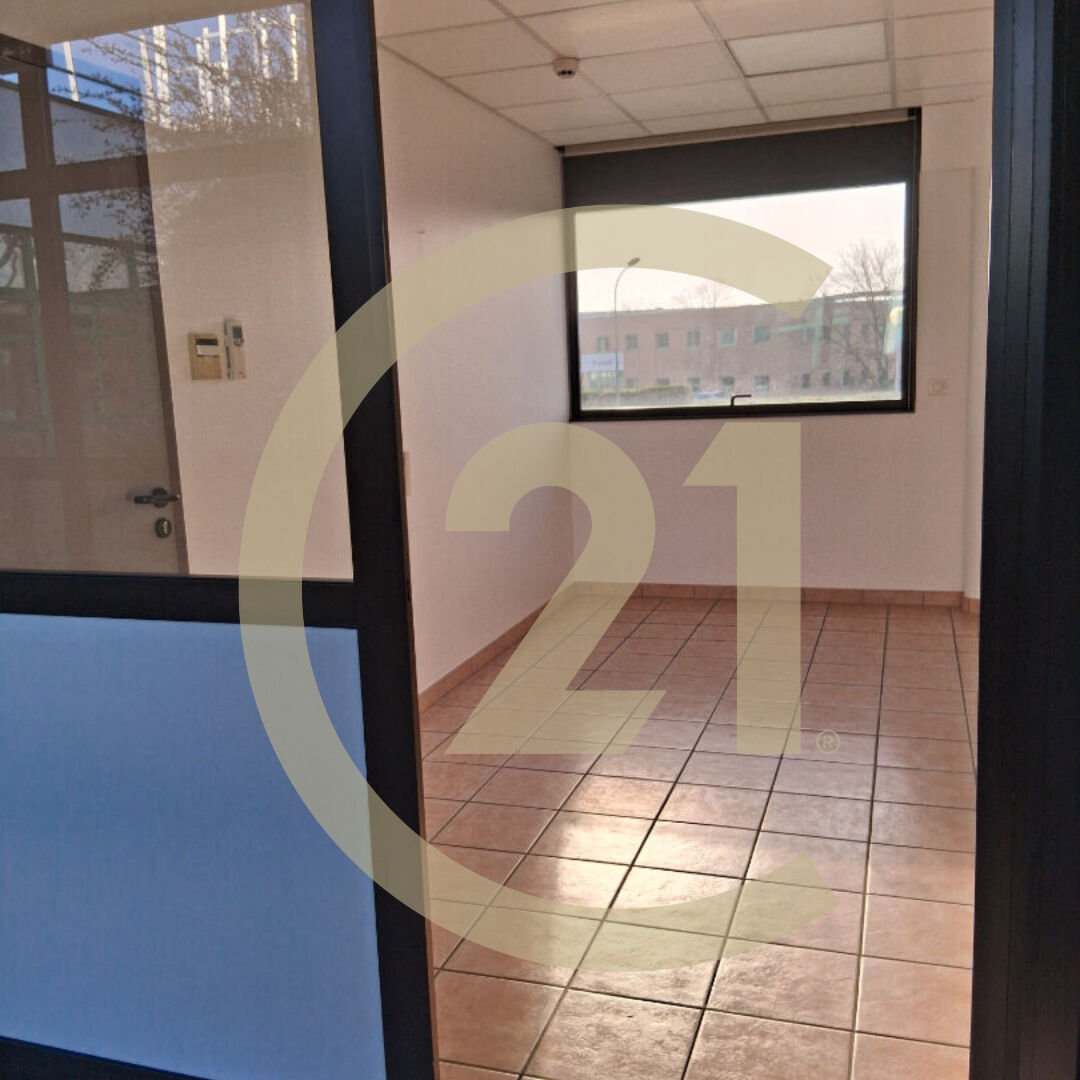 Bureaux à louer - 13.0 m2 - 01 - Ain