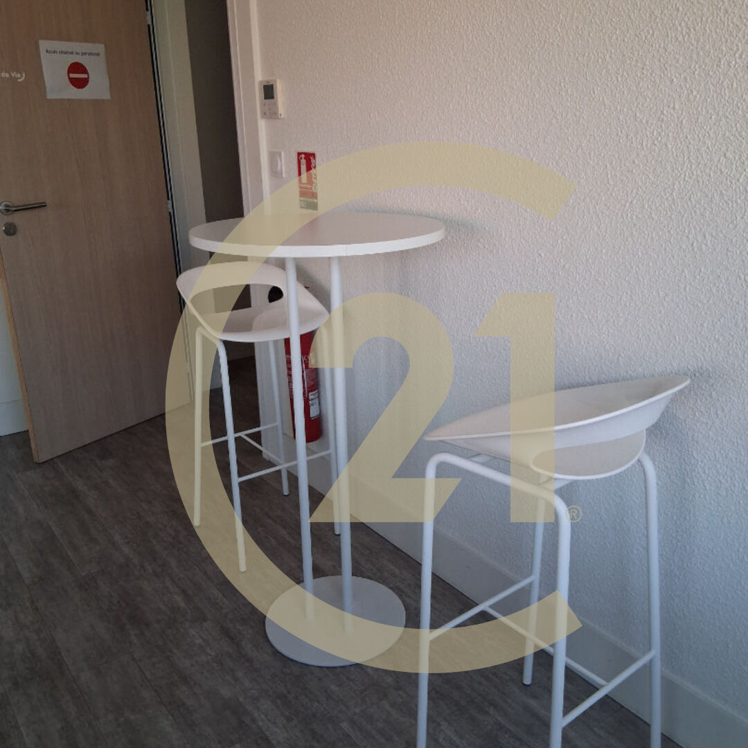 Bureaux à louer - 16.0 m2 - 01 - Ain