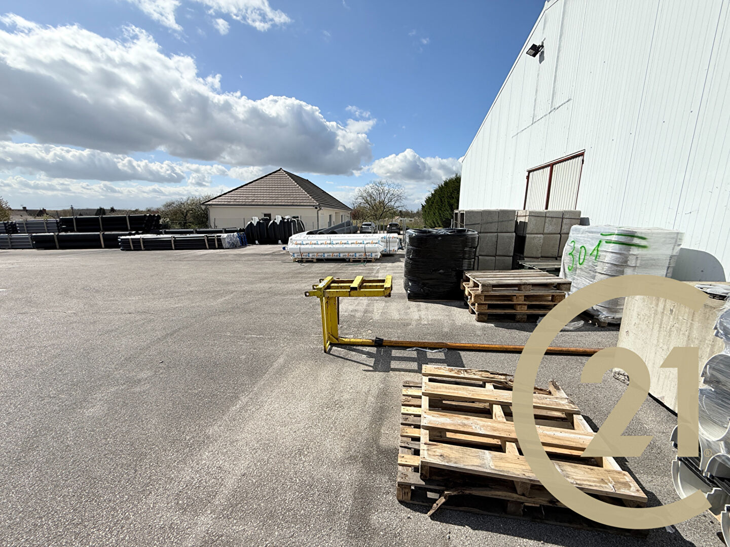 Local commercial à louer - 380.0 m2 - 71 - Saone-et-Loire