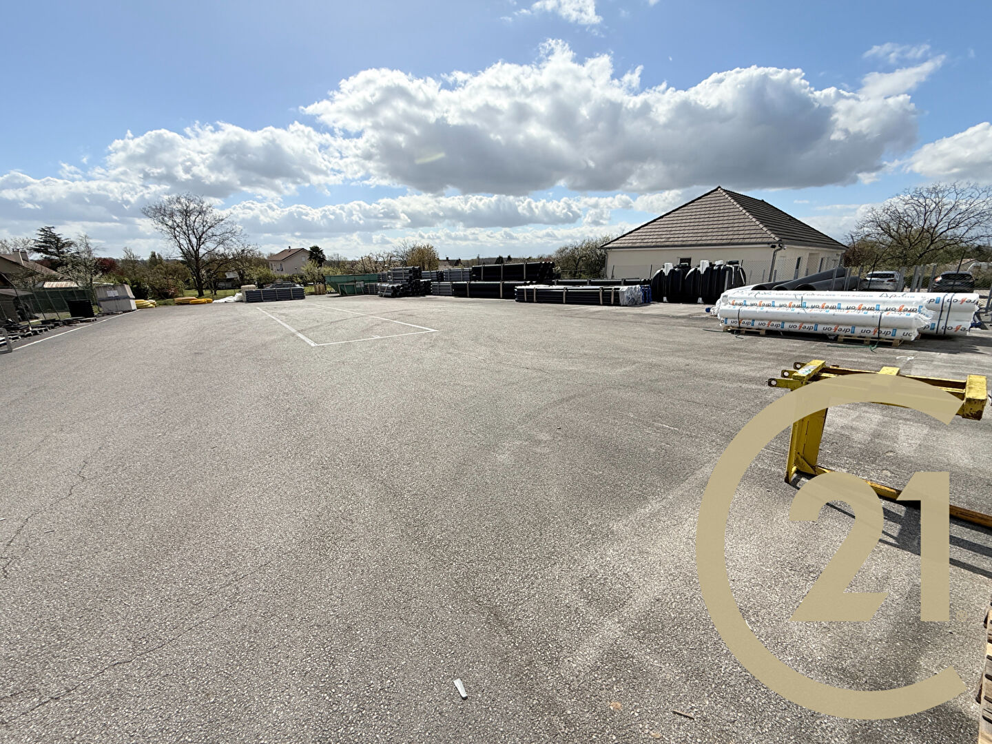 Local commercial à louer - 380.0 m2 - 71 - Saone-et-Loire