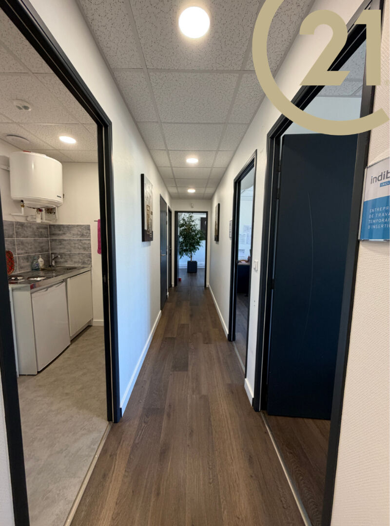 Bureaux à louer - 82.0 m2 - 39 - Jura