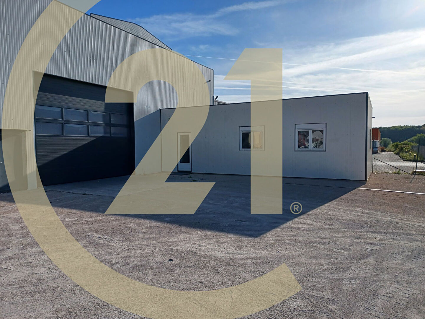 Local commercial à louer - 645.0 m2 - 71 - Saone-et-Loire