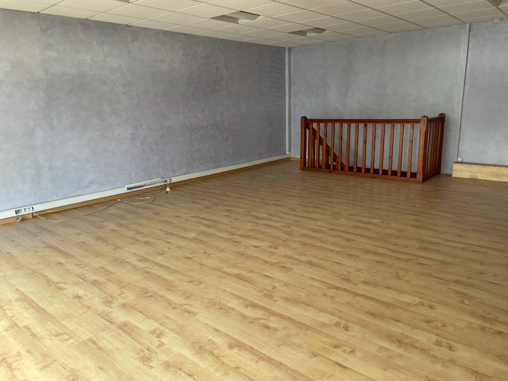 Agrandir la photo Bureaux à vendre - 90.0 m2 - 64 - Pyrenees-Atlantiques