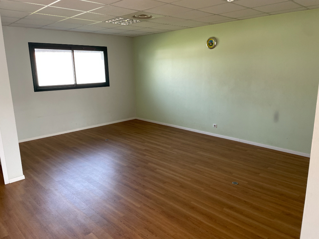 Agrandir la photo Bureaux à louer - 98.0 m2 - 64 - Pyrenees-Atlantiques