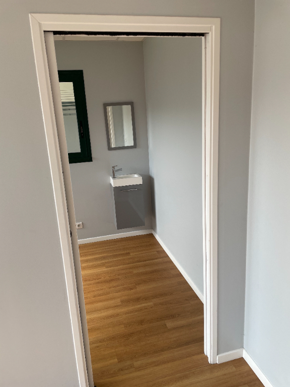 Agrandir la photo Bureaux à louer - 98.0 m2 - 64 - Pyrenees-Atlantiques