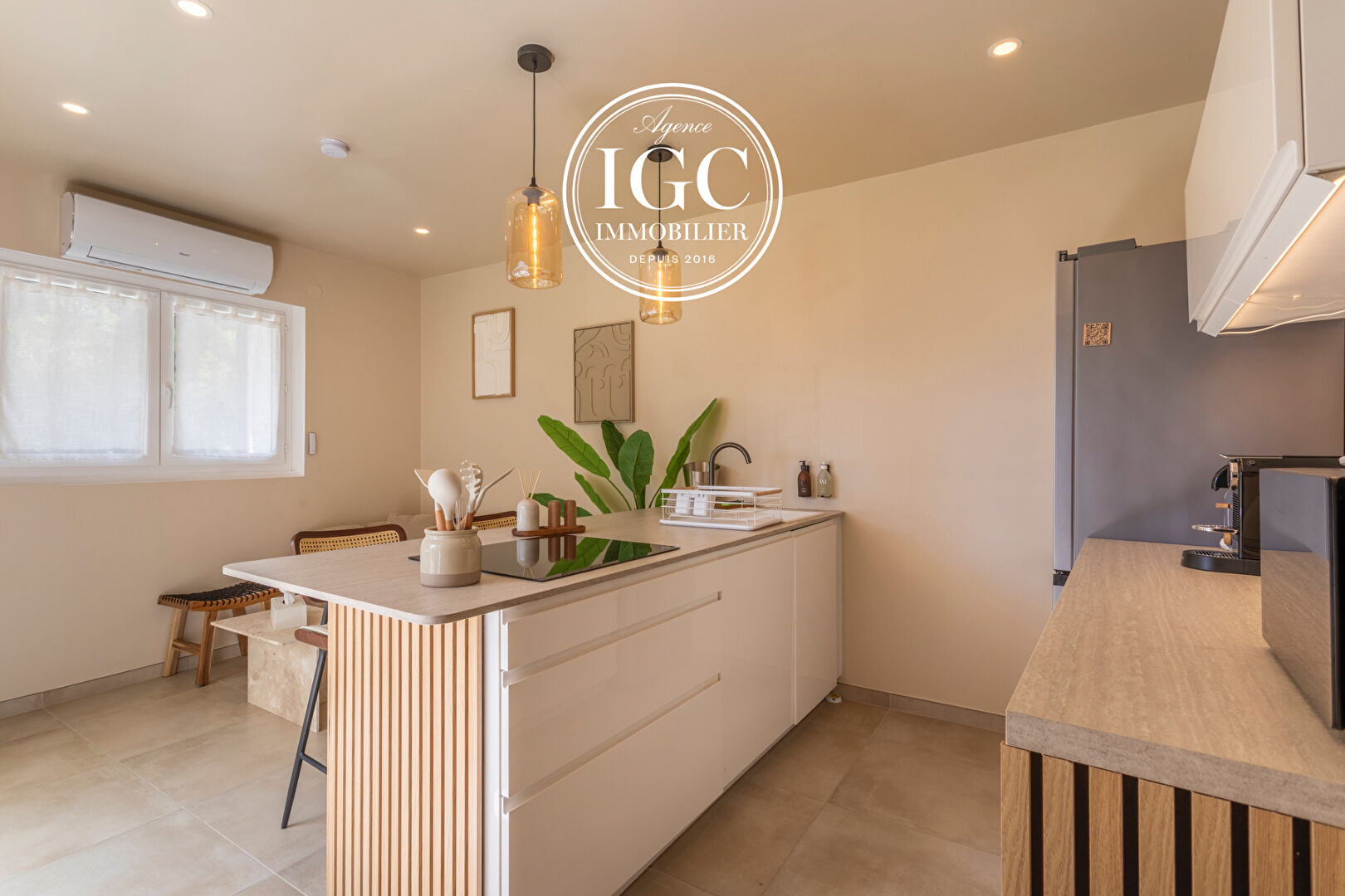 Agence immobilière de AGENCE CHATEAUNEUF IMMOBILIER GNI