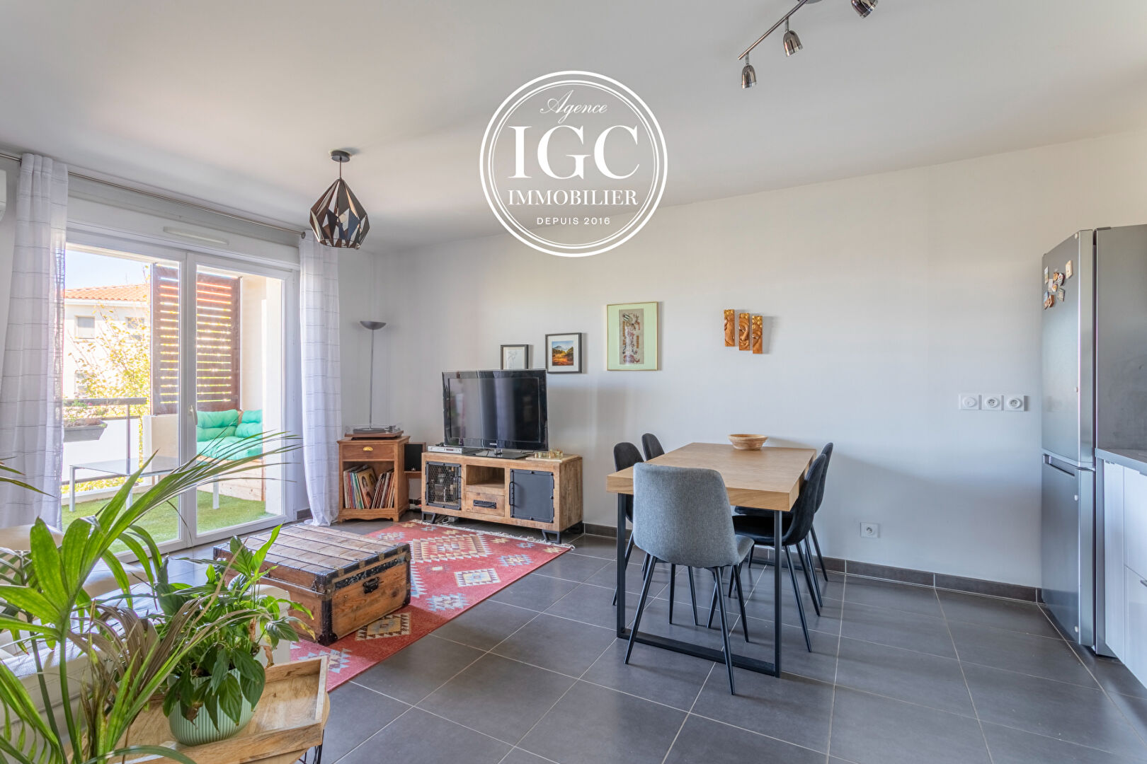 APPARTEMENT TYPE 3 RÉCENT / 55 M² / PLACE DE PARKING PRIVATIVE