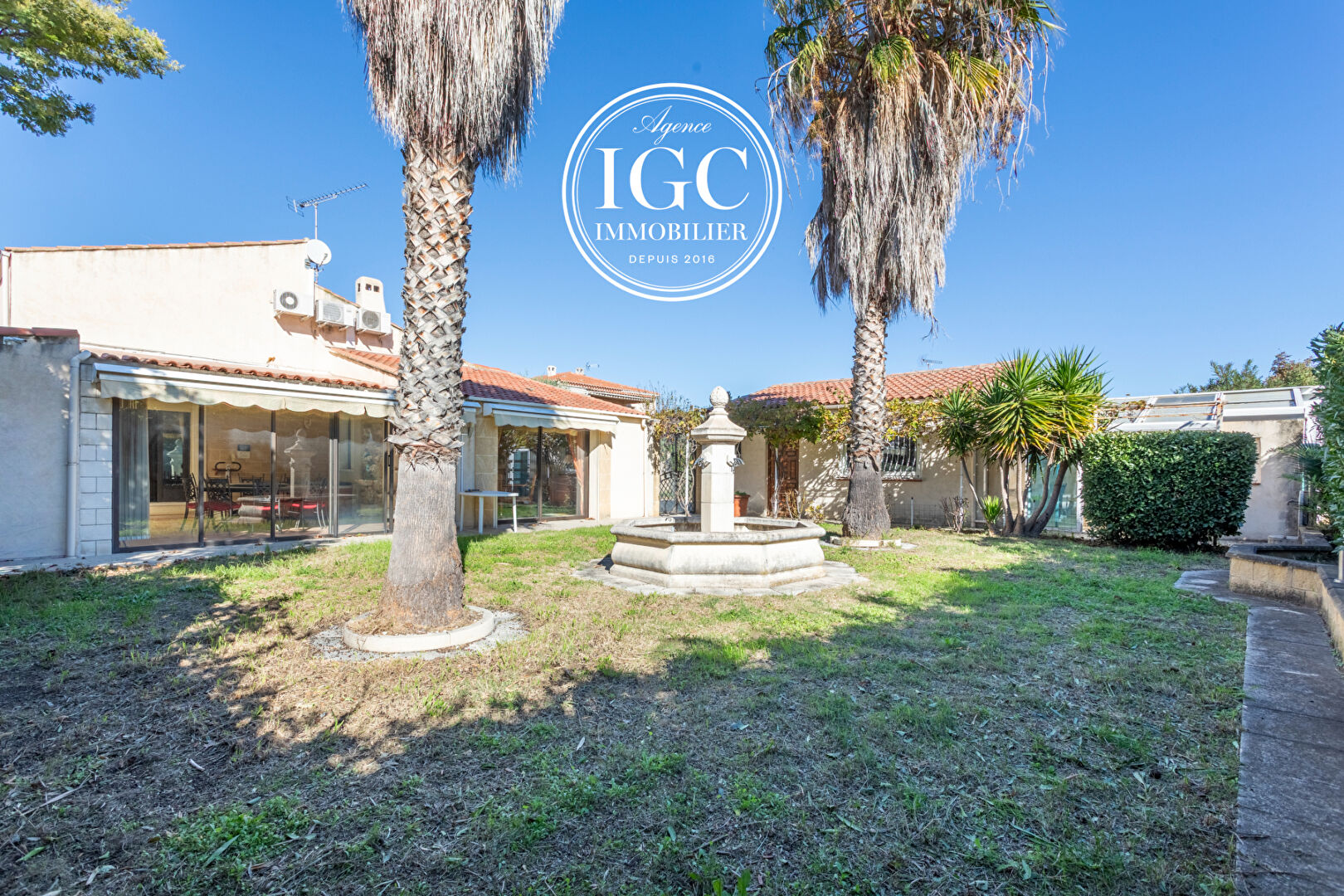 Photo MAISON TYPE 6 - 240 M² / 809 M² - MARIGNANE image 1/6