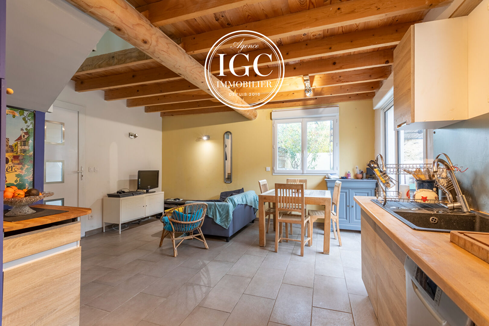 Photo Maison Ensues La Redonne 4 pièce(s) 74 m2 sur 1000 m² image 4/6