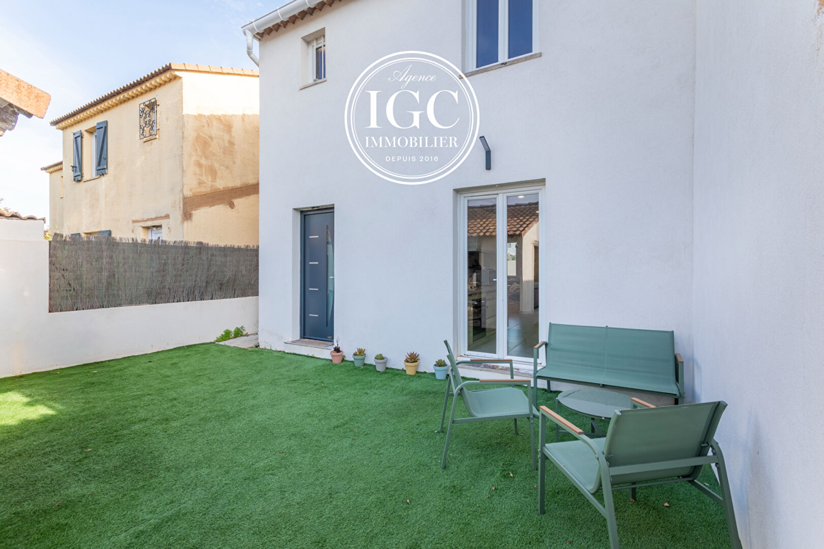 Photo MAISON TYPE 4 - 86 M² - CHATEAUNEUF LES MARTIGUES - 163 M² TERRAIN image 2/6