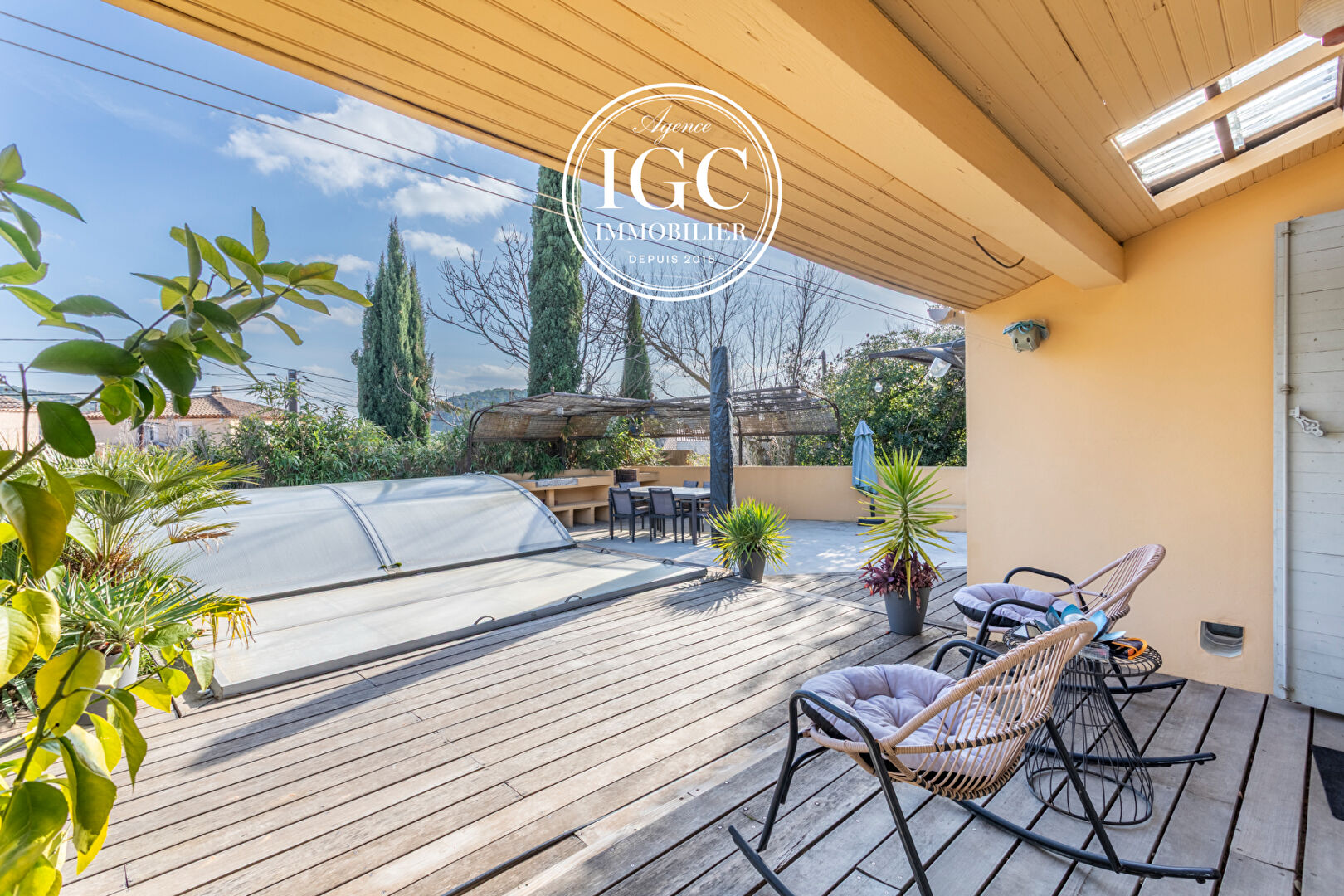 Agence immobilière de AGENCE CHATEAUNEUF IMMOBILIER GNI
