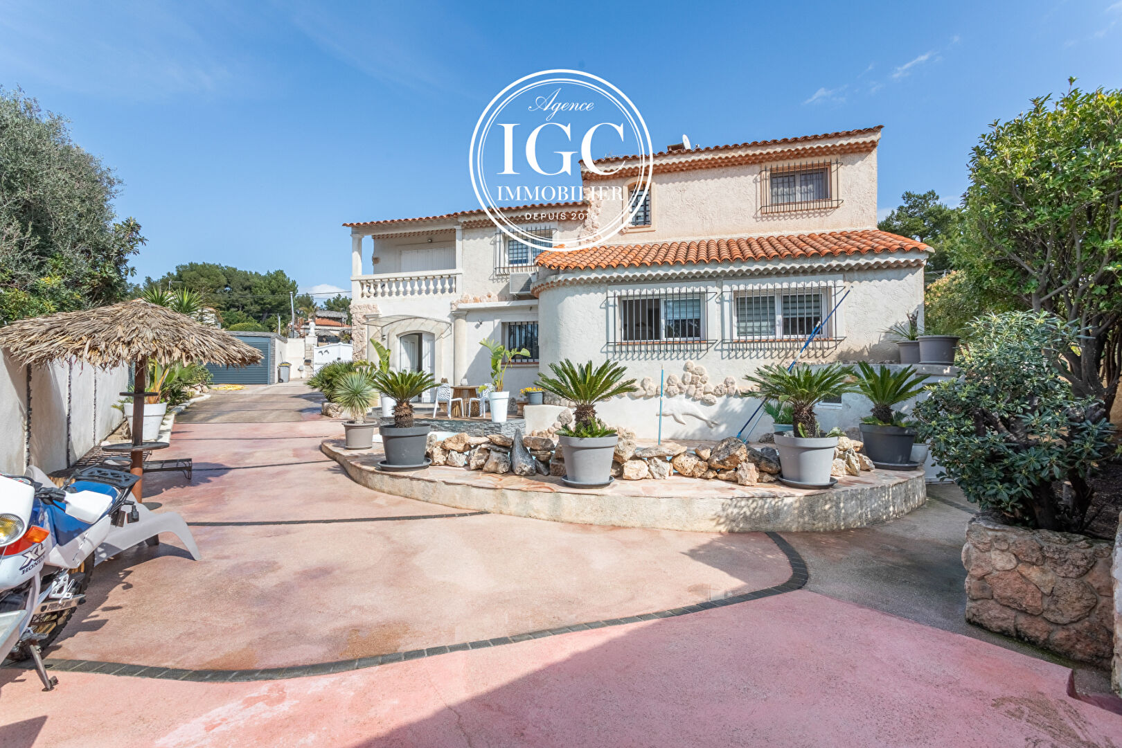 Agence immobilière de AGENCE CHATEAUNEUF IMMOBILIER GNI